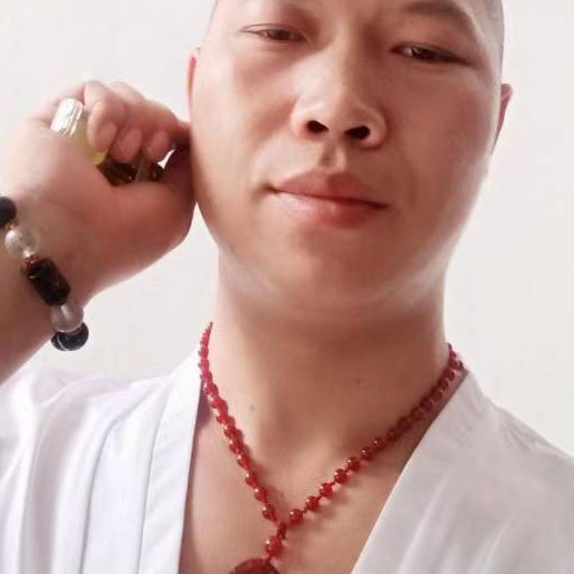 钥匙打美丽的照片