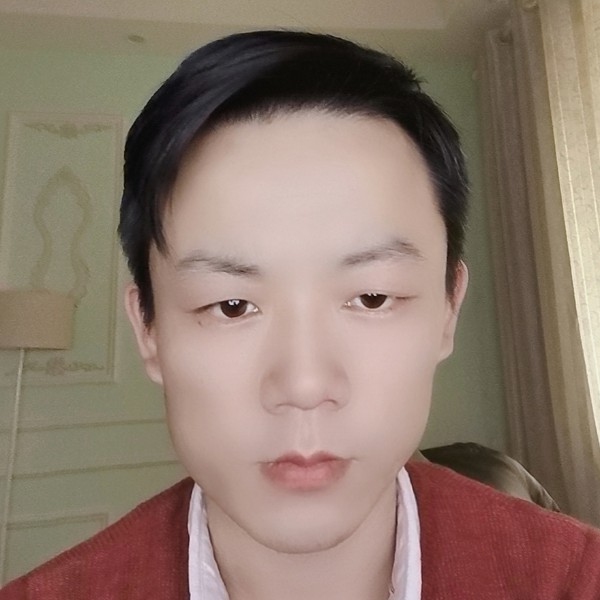 韶华闻俏皮的照片