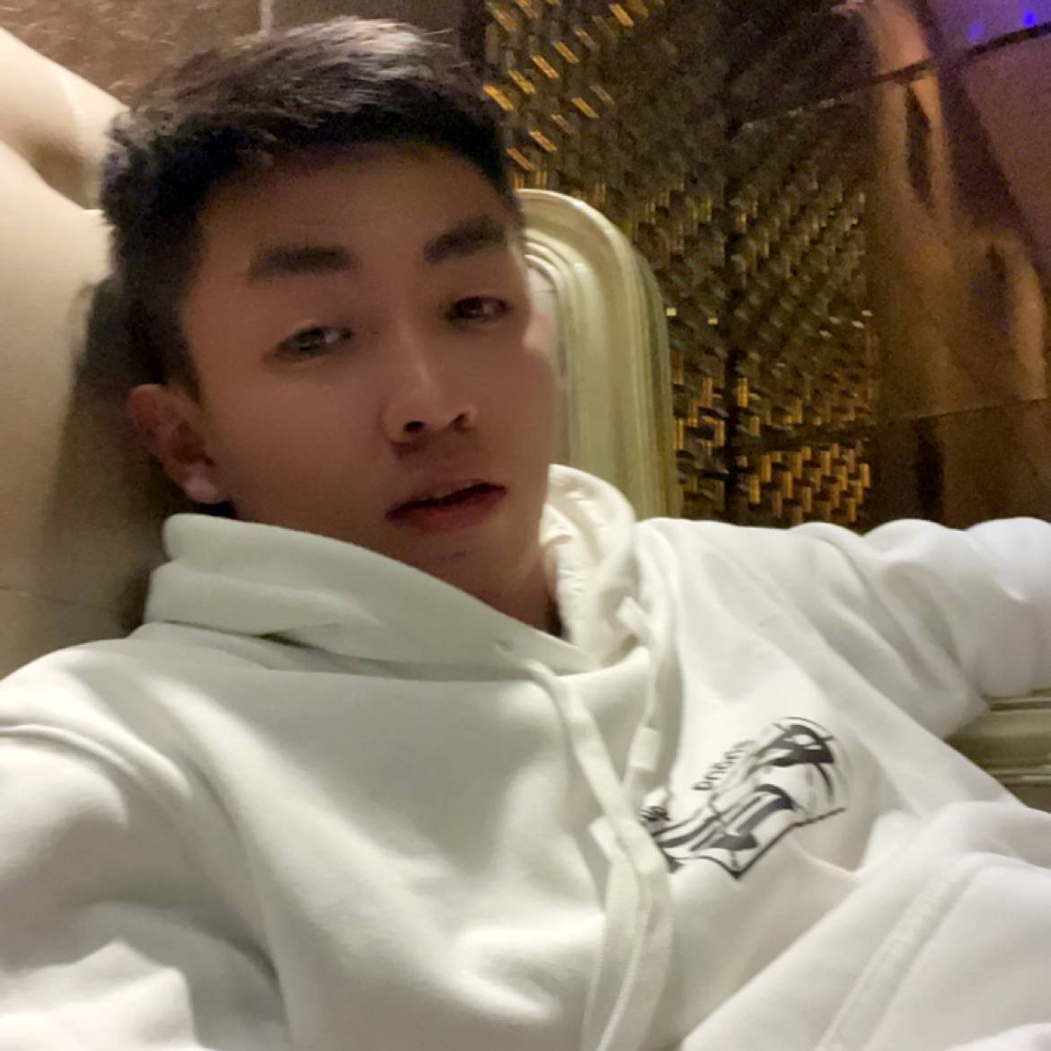 普通的小詹的照片