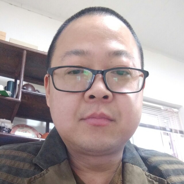 离歌包容的照片