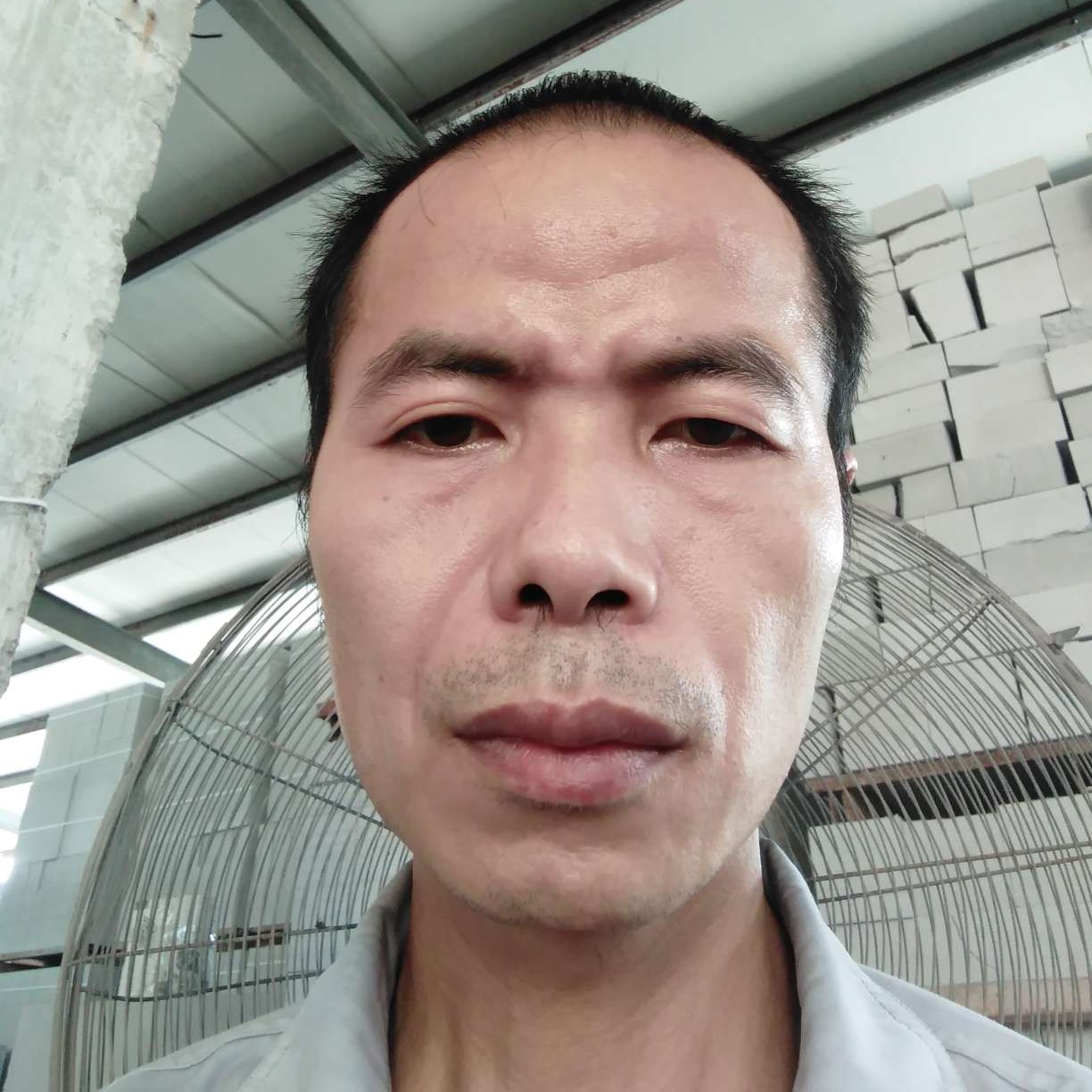建华的照片