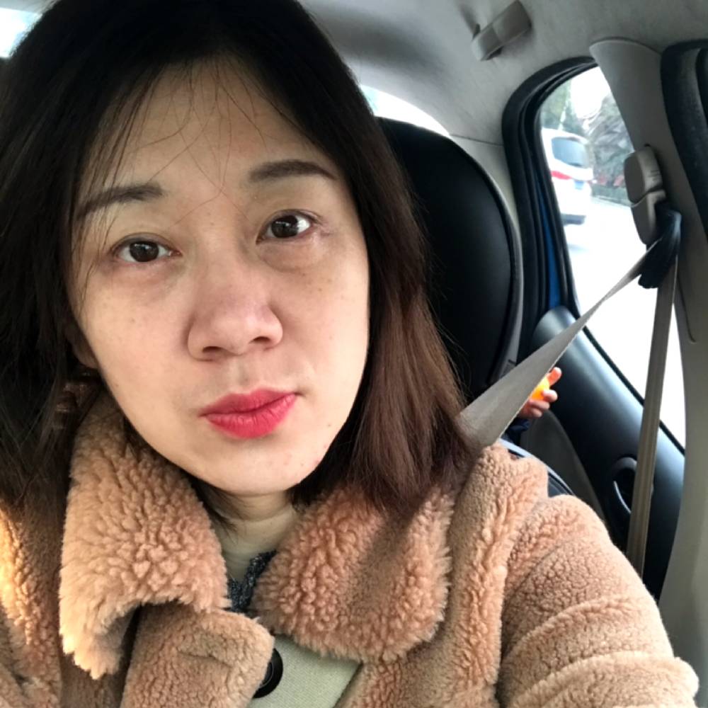 妖娆蹙眉日记本的照片