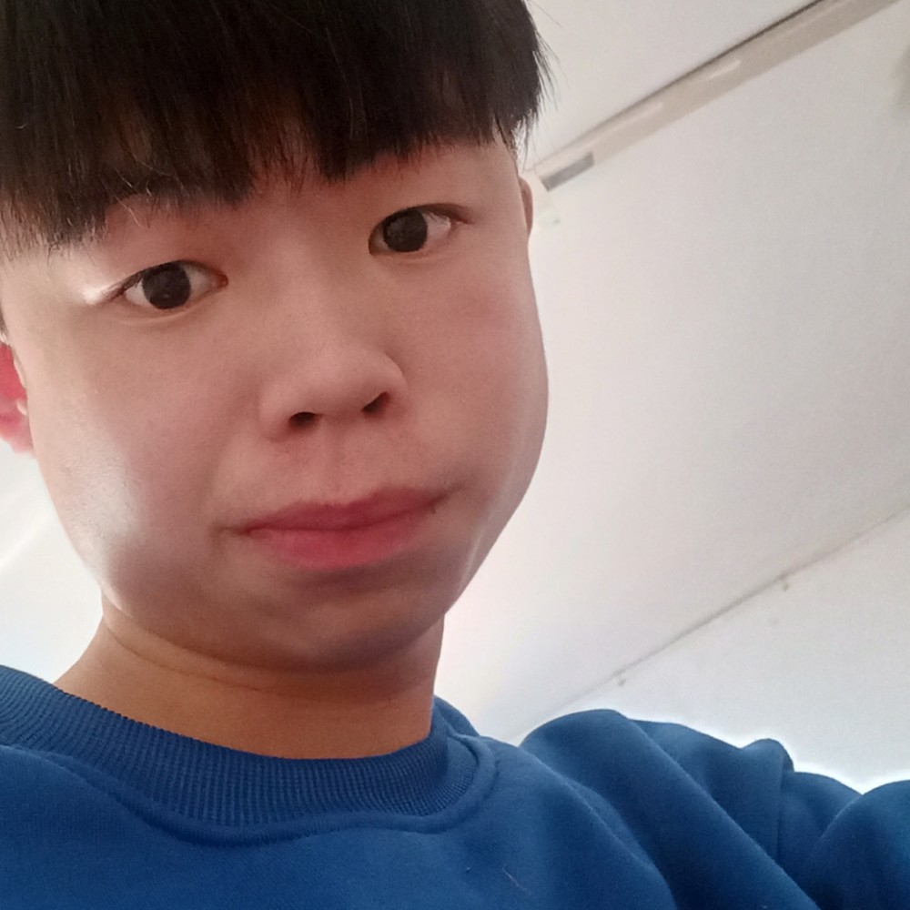 坚强浅吻浅陌的照片