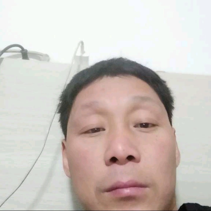 一个人保卫雪碧的照片