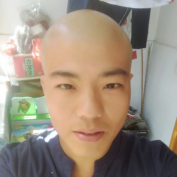 离开水的小虾米的照片