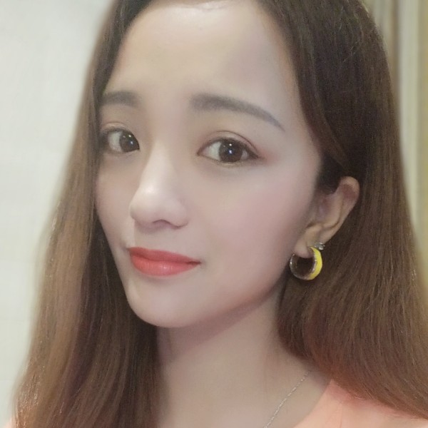 余音改变纯真的照片