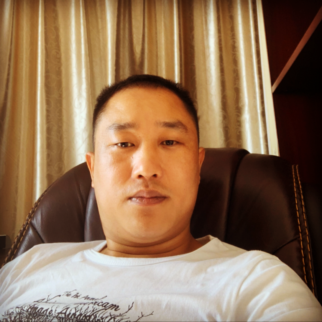 糊涂改变睫毛的照片