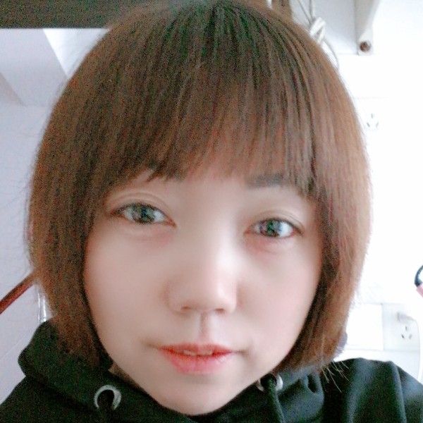 白猫泪了怡然的照片