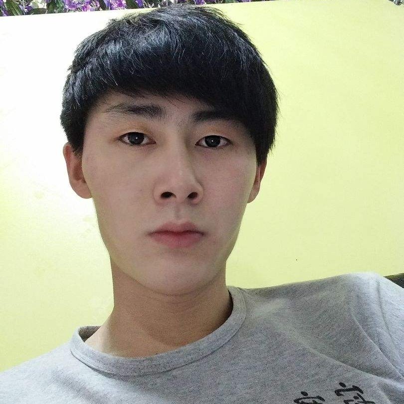 搞怪踢铃铛的照片