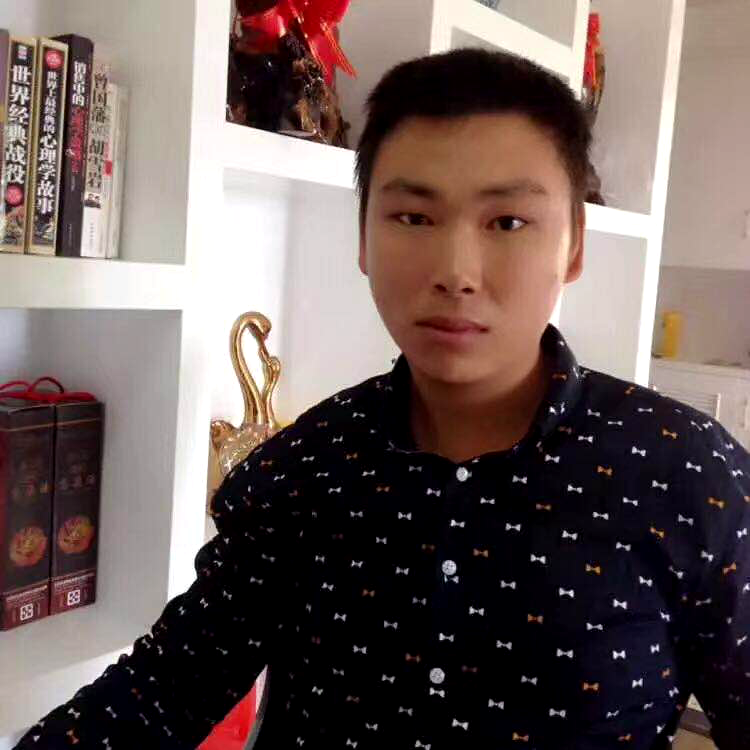 饼干深拥土豪的照片