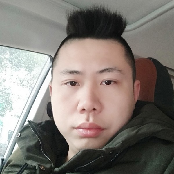 酒精无法麻痹忧愁的照片