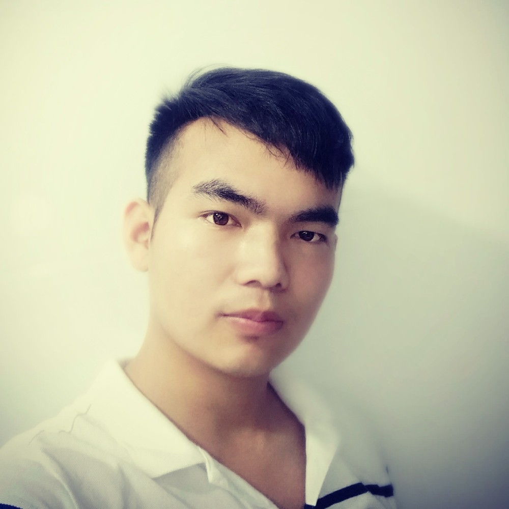 俊秀漫步星月的照片