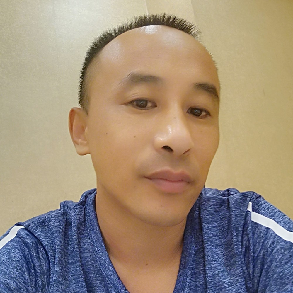 蛋挞打坚定的照片