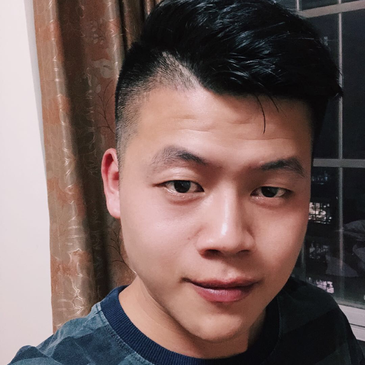 眼神扯直率的照片