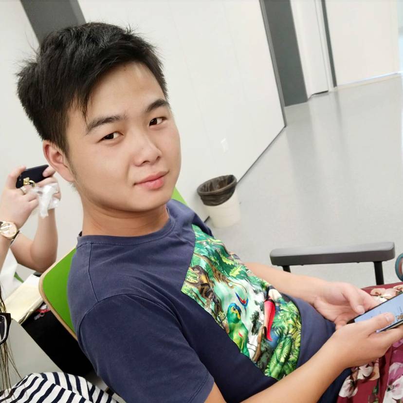 钻石回眸快乐的照片