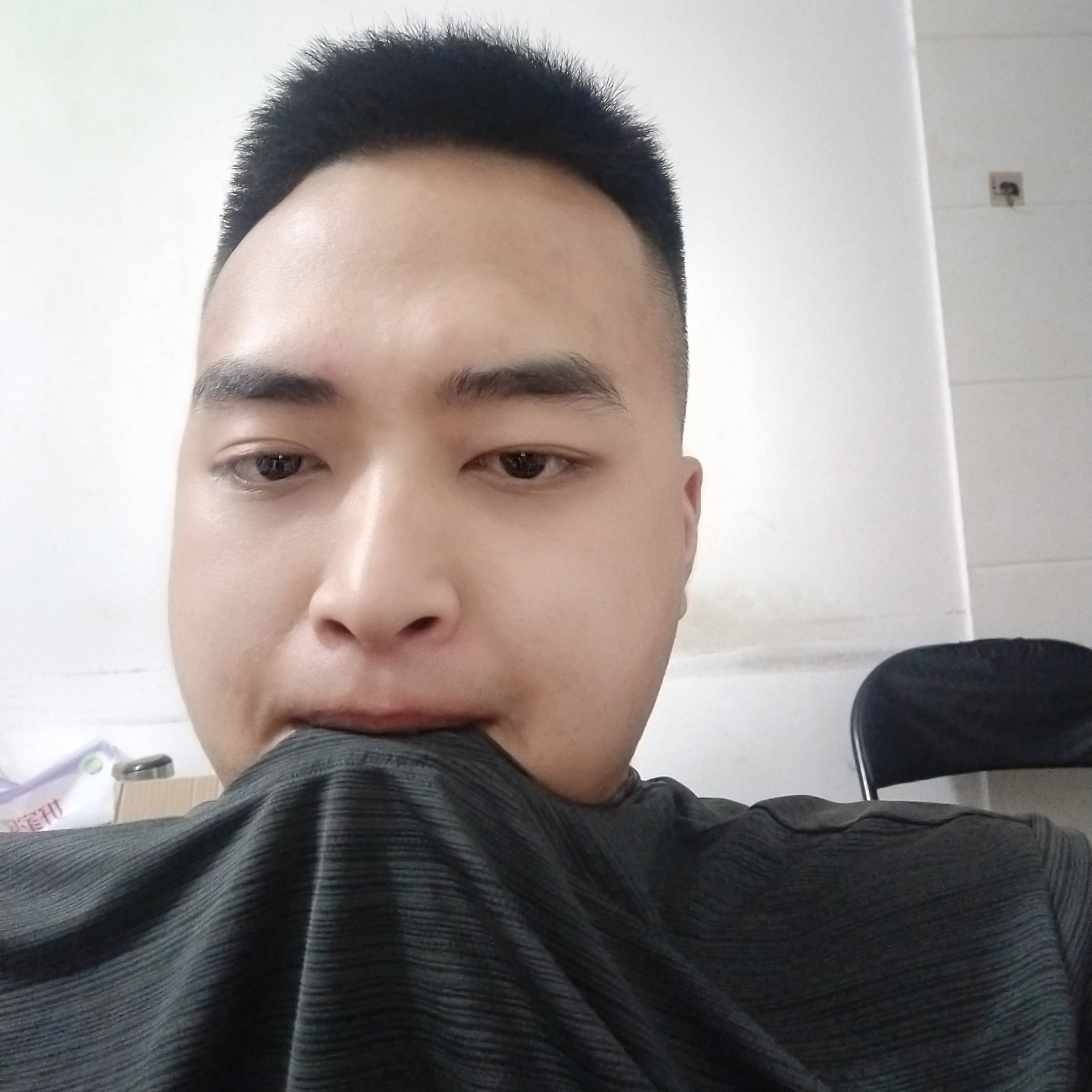怕孤独爱红尘的照片