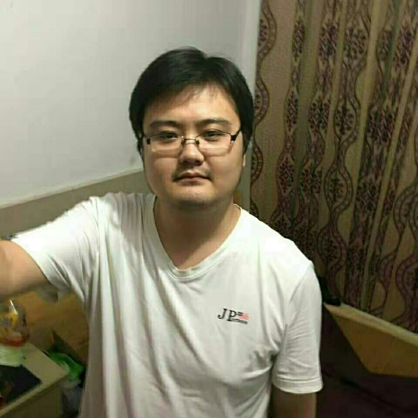 一直单着的帅哥的照片