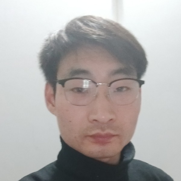 简单醉月的照片