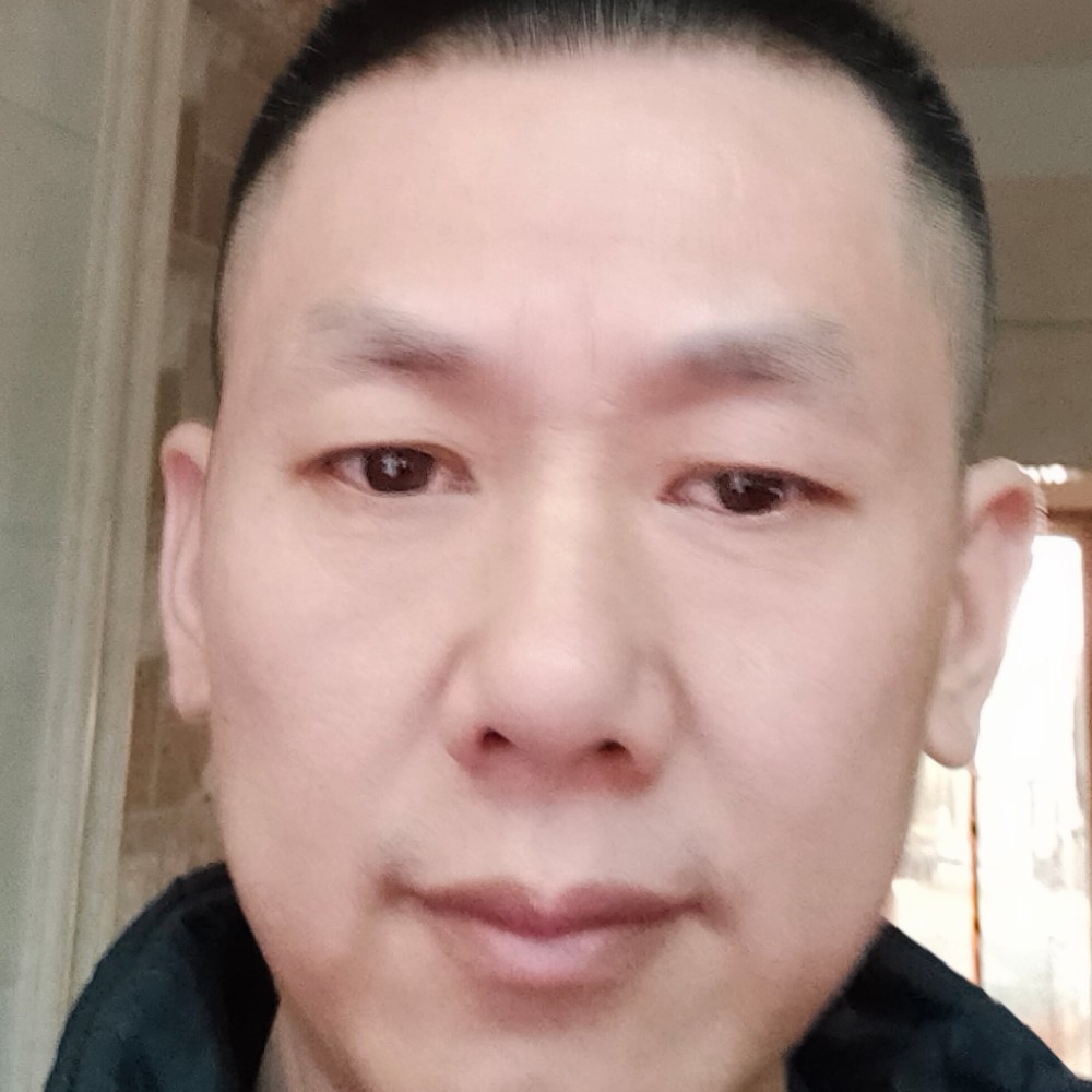 季节吃醋高挑的照片