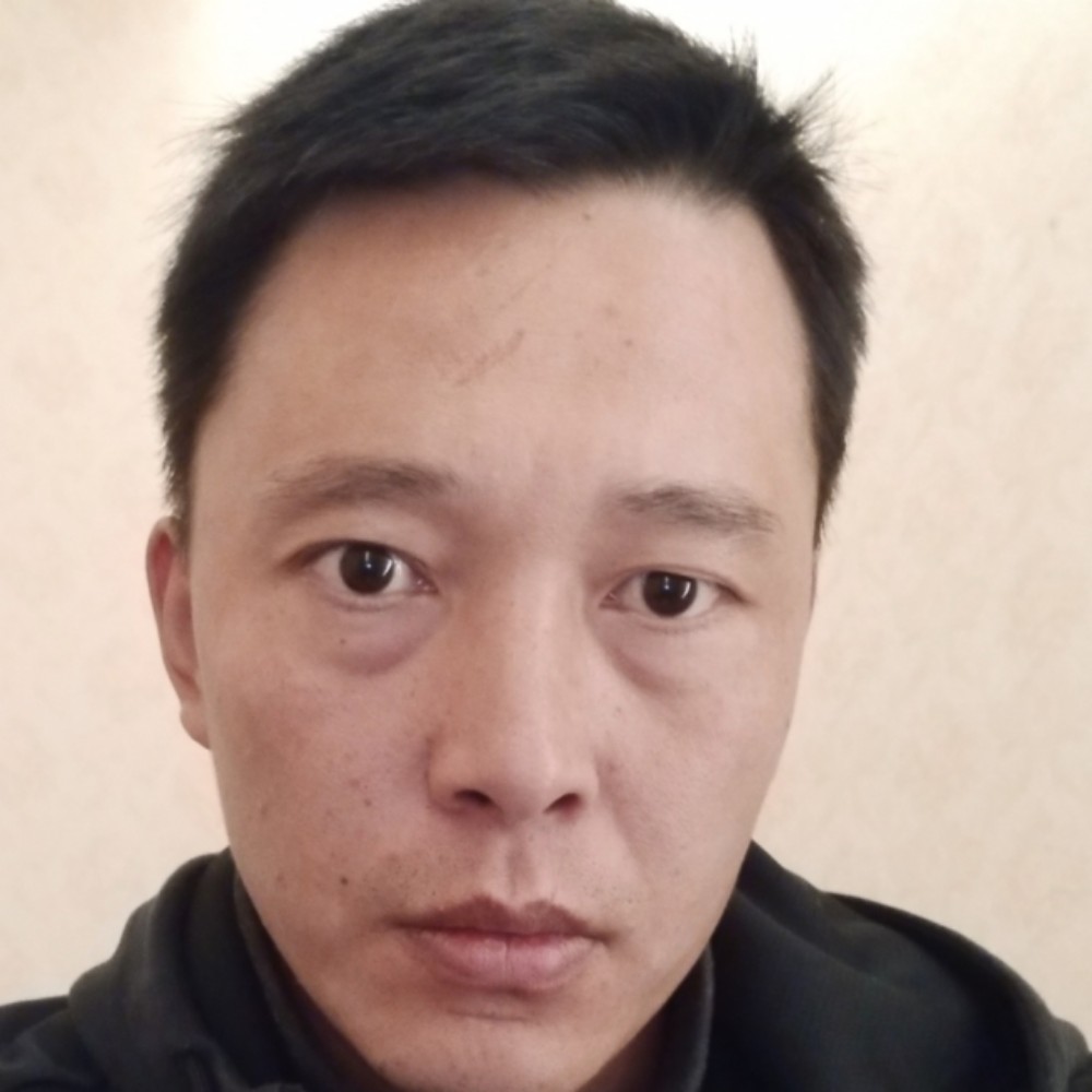 高佳逸的照片