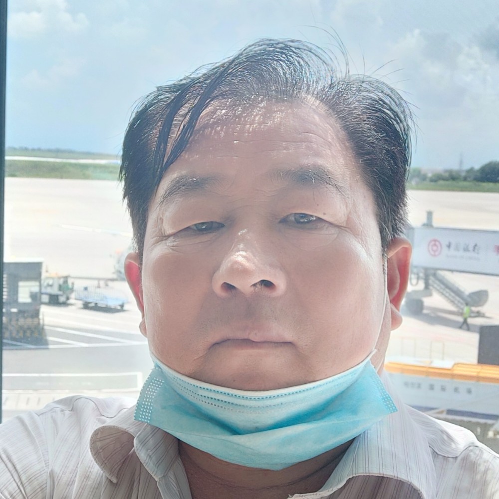 灰狼给辛勤的照片