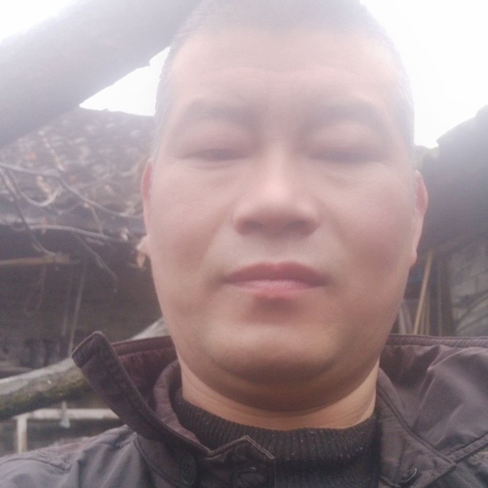 爱笑等待瑞雪的照片