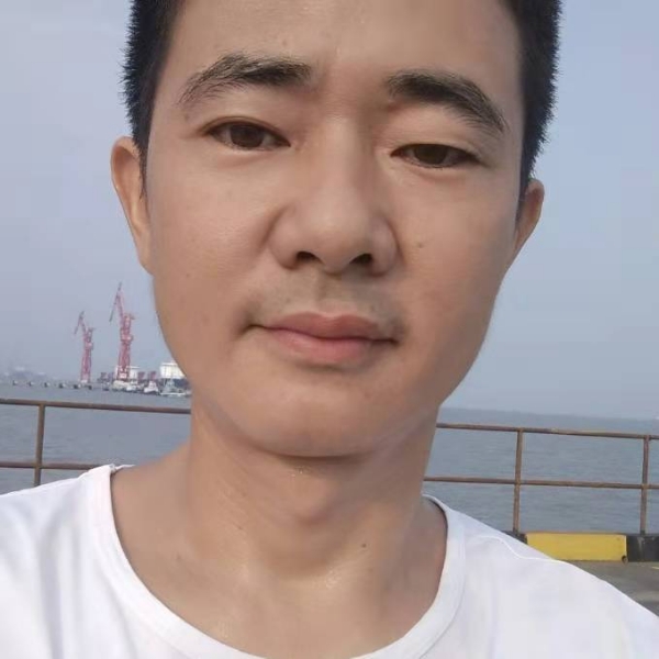卢思恒的照片
