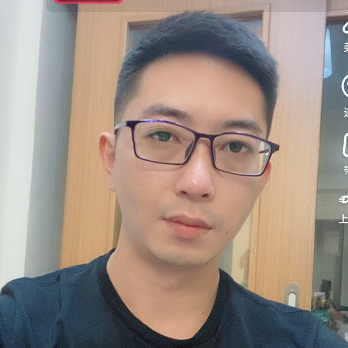 钢铁是怎样练成的的照片
