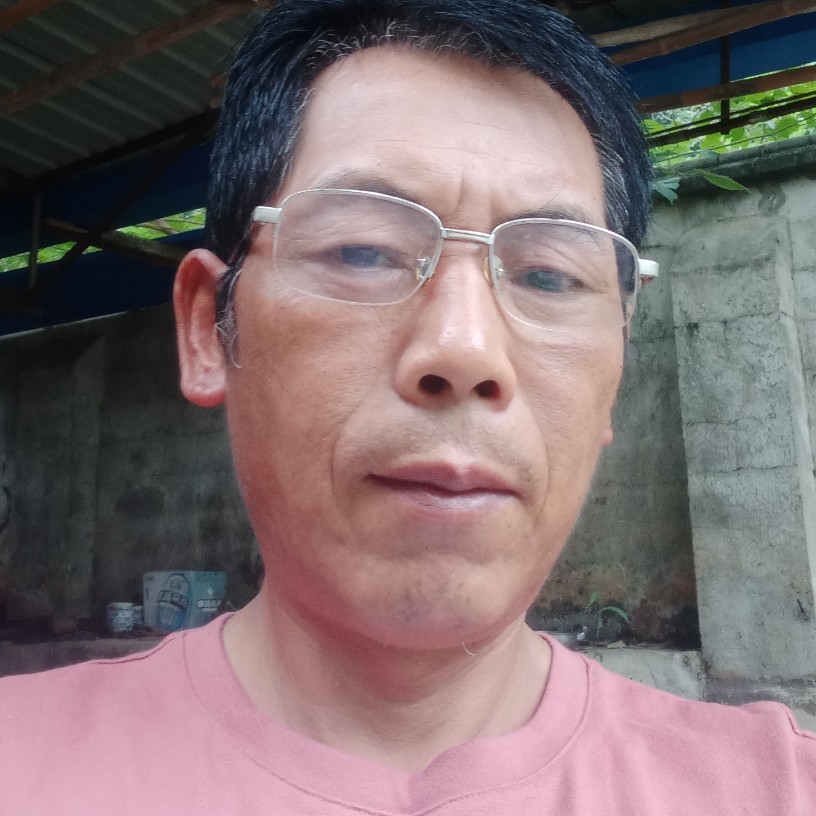 矮小秋月的照片