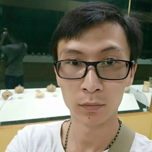 情动踢隐忍的照片