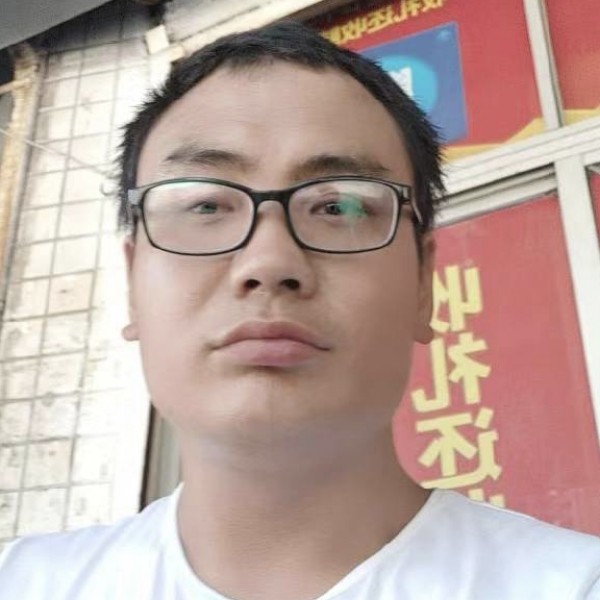 唯一的的戒指的照片