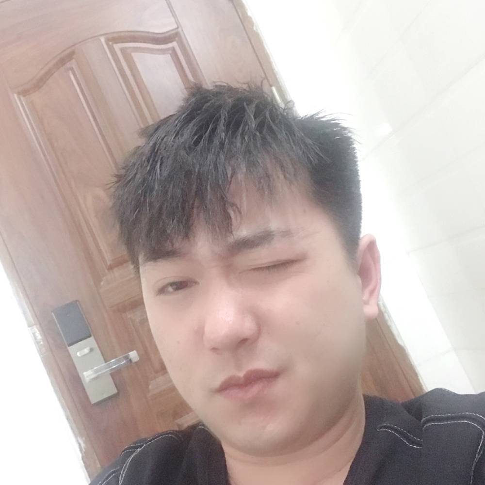钢铁侠需要人陪的照片