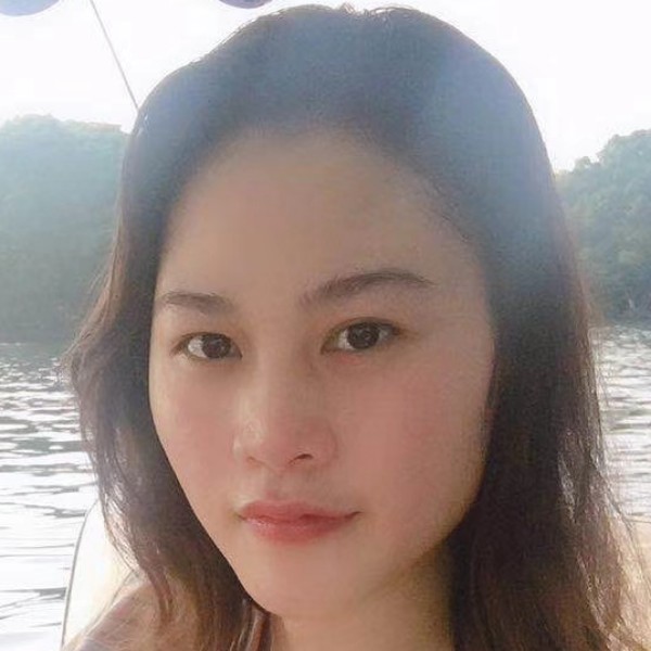 忧郁的小懒猪的照片