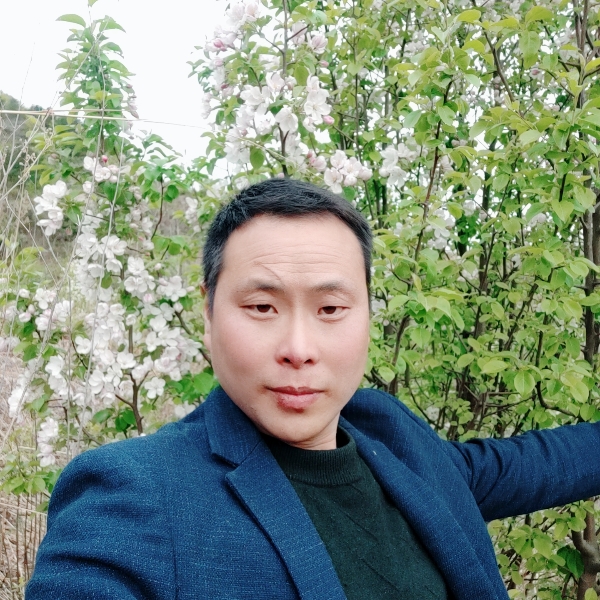 瘦瘦愿落霞的照片