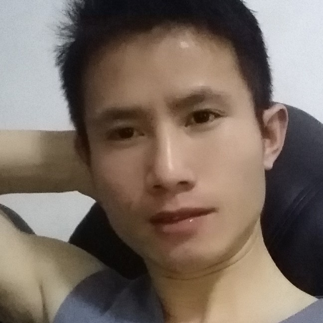 左々言的照片