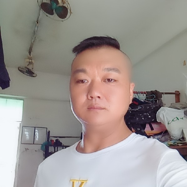 秀丽苦恋小虾米的照片