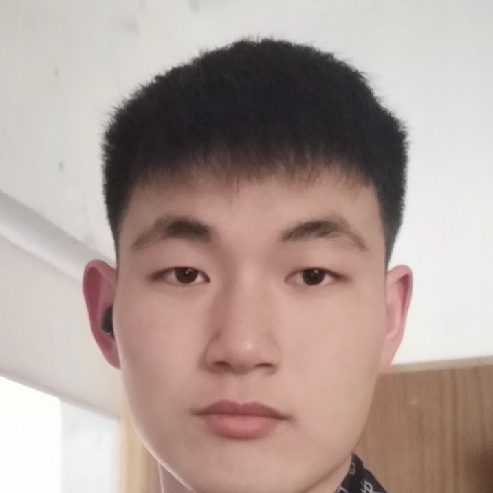 俊秀如山的照片