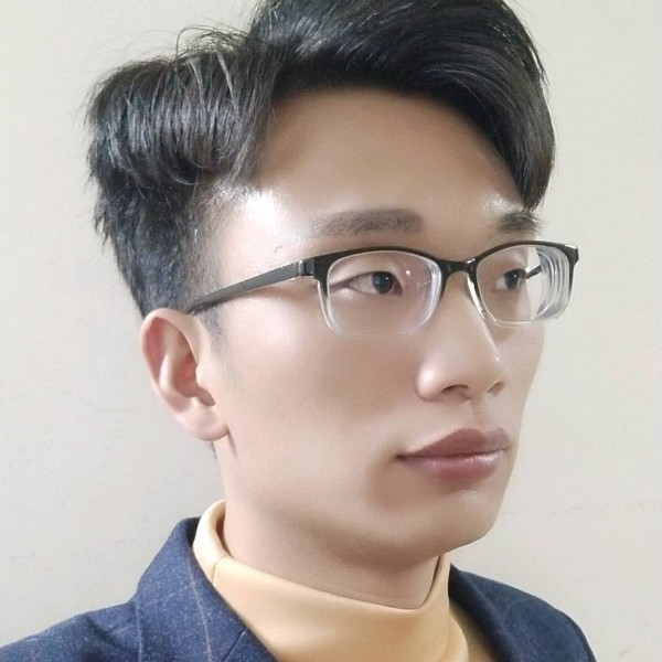 初吻给了奶嘴的照片