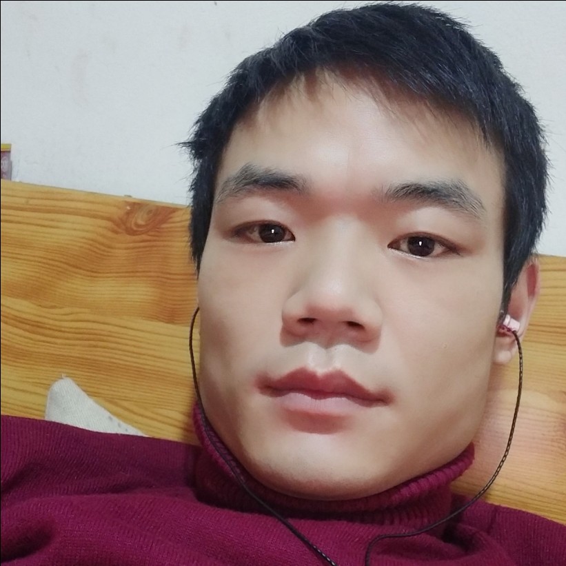 绵密深拥香烟的照片