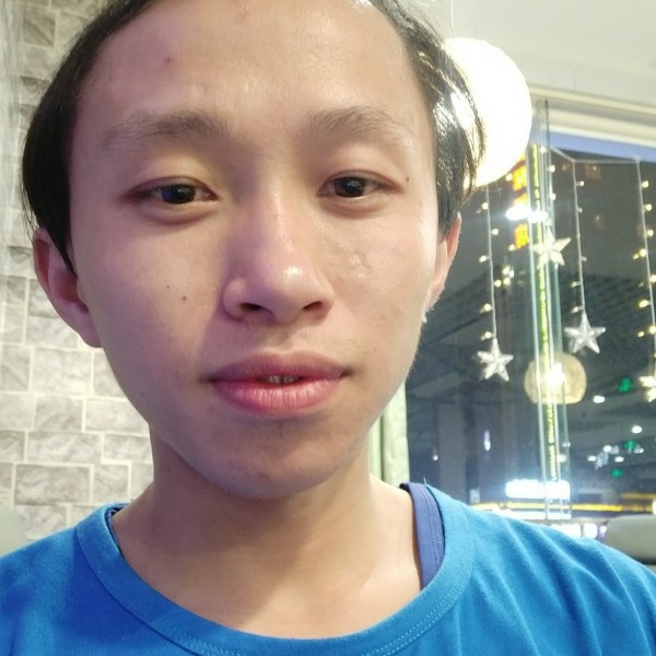 敖翔的孩子的照片