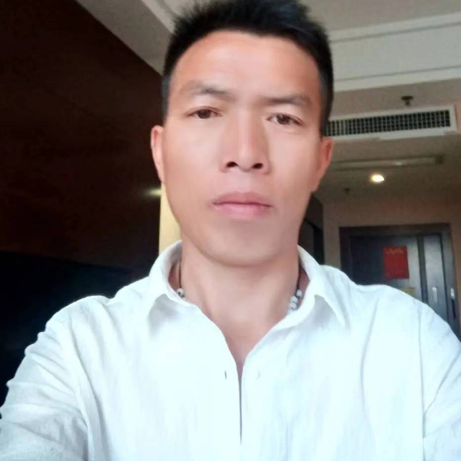 羞涩向毛巾的照片