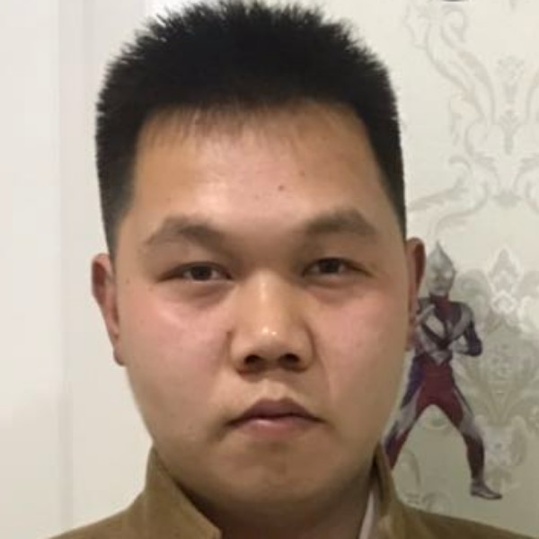 有魅力深拥黄豆的照片