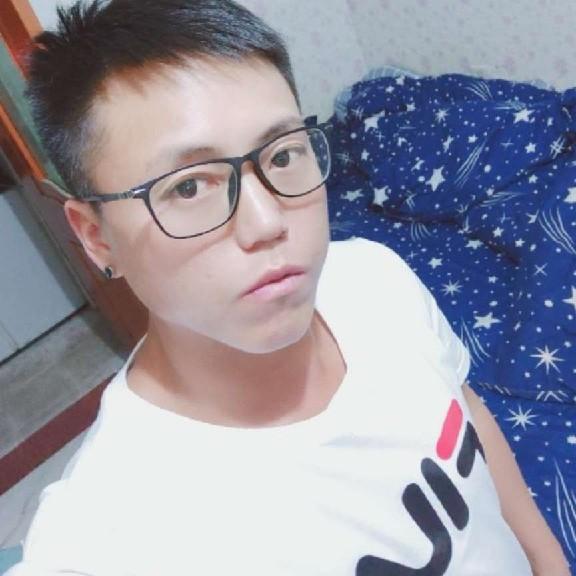 香烟散尽是灰的照片