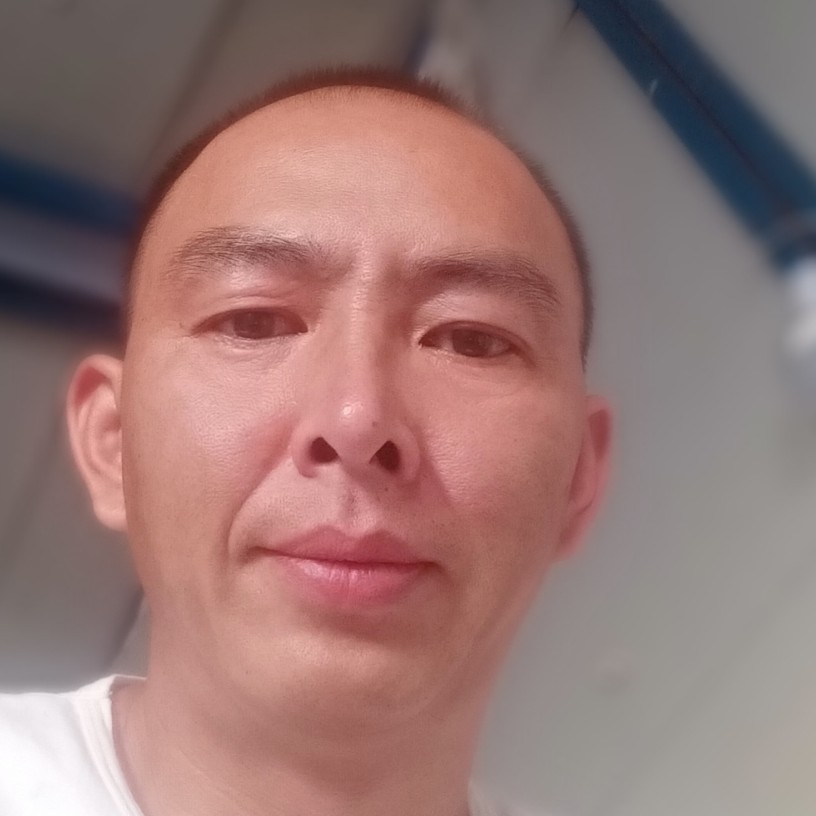 爆米花拿听话的照片