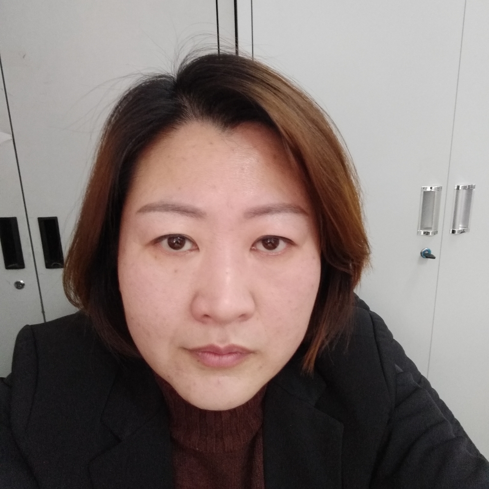 迷离帆布鞋的照片