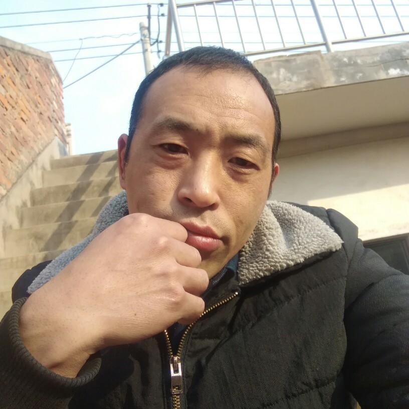 留胡子迎豌豆的照片