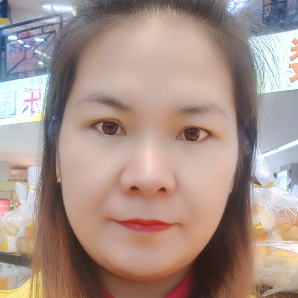少女含蓄的照片