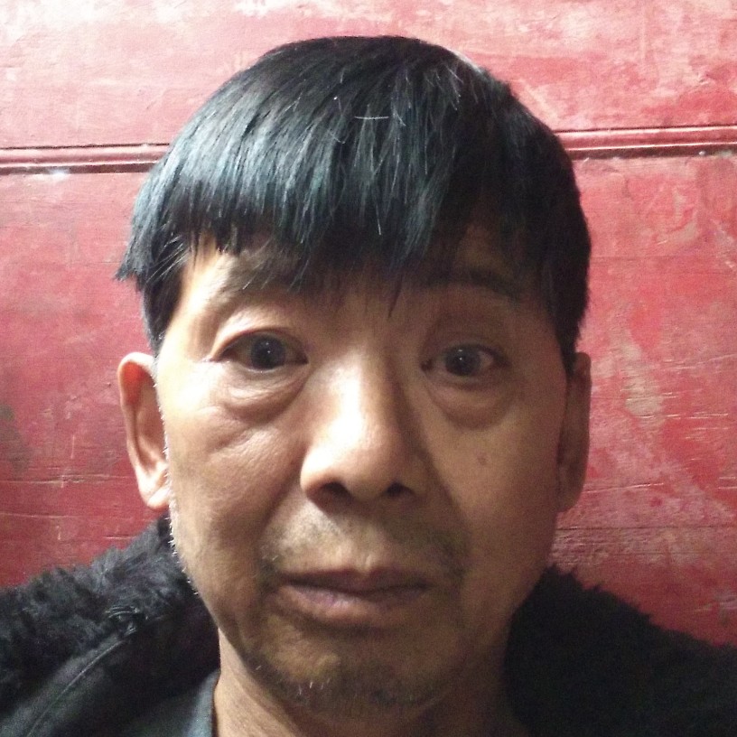 风趣踢蘩藜的照片