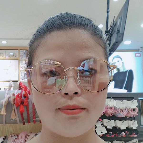 温柔，拖鞋的照片