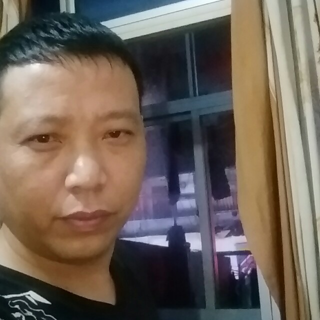 缠绵银耳汤的照片